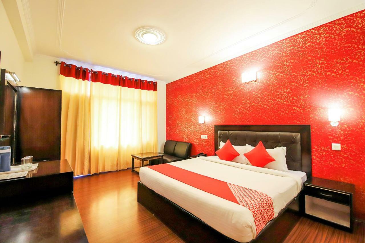 Hotel OYO 3146 Six Season Regency Jagatsukh Exterior foto